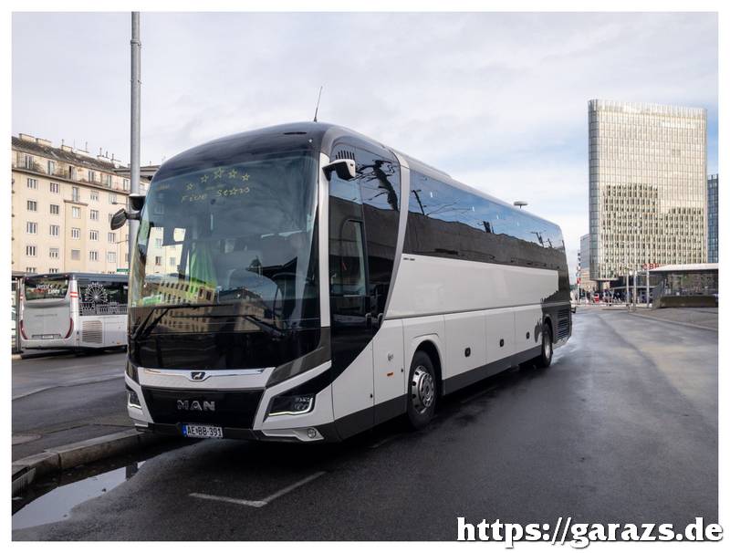 Érkezés Bécs, Südtirolerplatz buszállomásra
