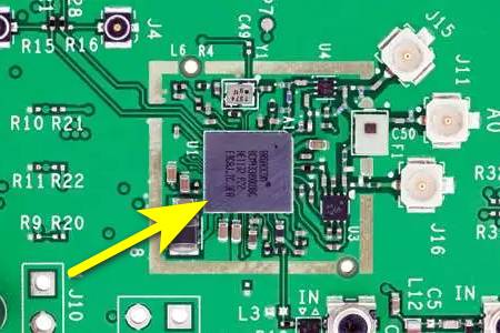 Broadcom BCM4330 egy gyári próbapanelon