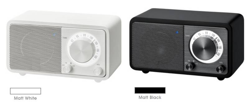 Fehér és fekete színben